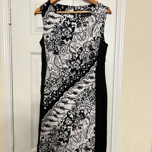 Beautiful black and white print sleevless dress